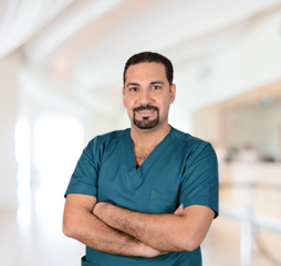 د/سامح صقر - طبيب أسنان عام